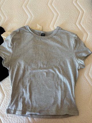 Lote 4 Camisetas SHEIN Básicas Nuevas sin estrenar