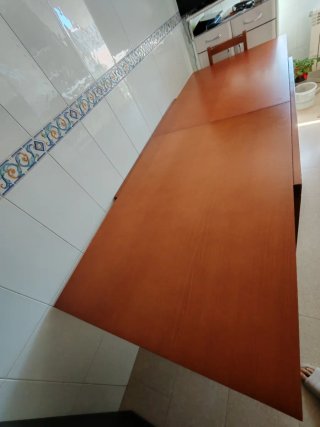 Mesa de comedor extensible de madera