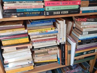 Vacío mi librería. Precios de regalo.