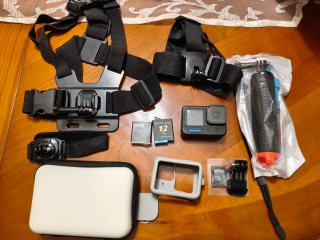 GoPro Hero 10 Black + Accessori