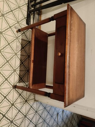 Mesa recibidor de madera