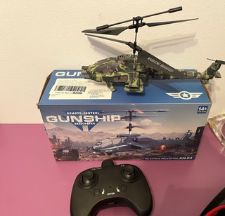 Helicóptero RC Gunship AH-64