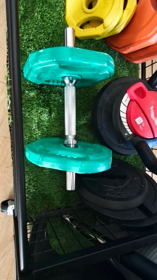 Set de pesas: mancuernas, kettlebell y body pump
