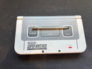 New 3DS XL Edición SNES