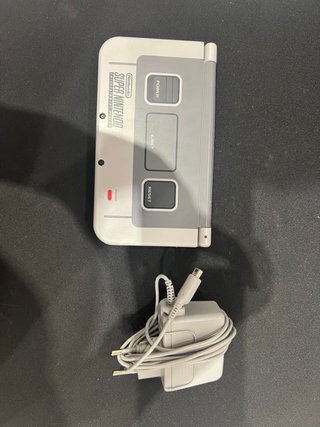 New 3DS XL Edición SNES + 13 juegos