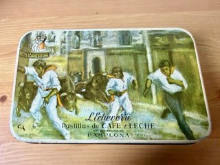 Antigua caja L.Echeverri (Pamplona)