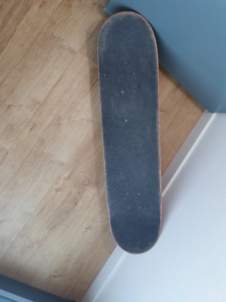 Skate rojo FURTIVE