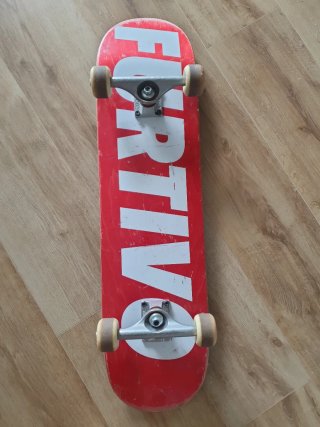 Skate rojo FURTIVE