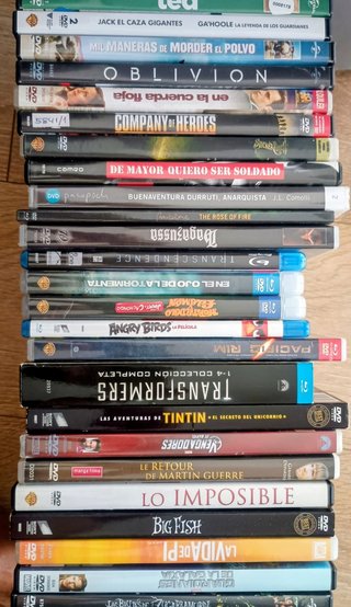 Lote de 25 Películas en DVD y Blu-ray