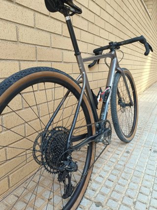 Bicicleta Gravel Megamo 2025