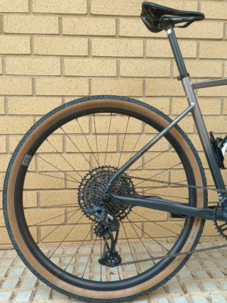 Bicicleta Gravel Megamo 2025