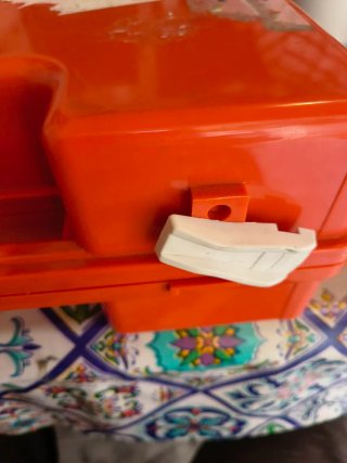 Botiquín de primeros auxilios naranja