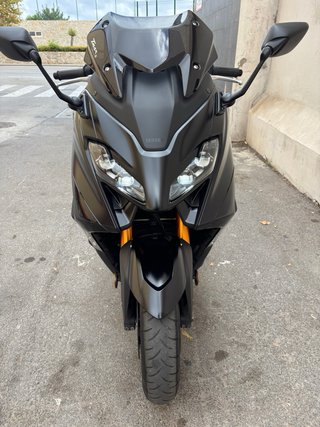 Yamaha TMAX Tech MAX 560 Negra