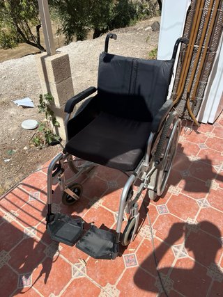 Silla de ruedas plegable