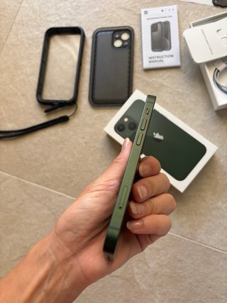 iPhone 13 mini verde militare
