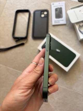 iPhone 13 mini verde militare