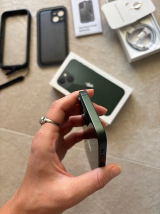 iPhone 13 mini verde militare