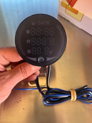 Marcador Digital Moto 3 en 1 - Reloj + Temp