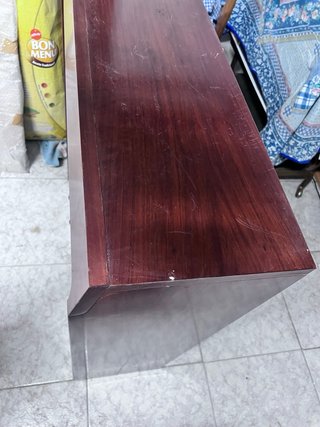 Armario vitrina de madera y cristal