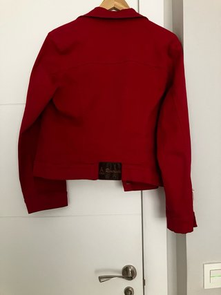 Cazadora vaquera roja