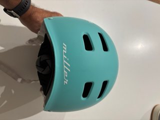 Casco de skate turquesa Nunca usado