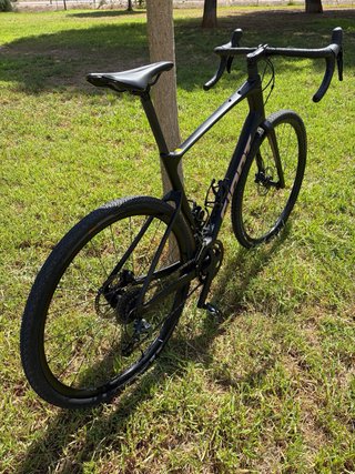 Bici Gravel Giant Revolt Adv 3 fibra de carbono