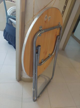 Mesa plegable redonda madera y metal