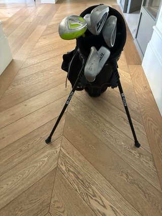 Bolsa de golf junior negra y blanca