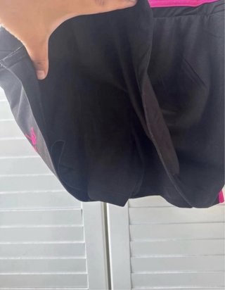 Falda pantalón de pádel SADELY negra y rosa