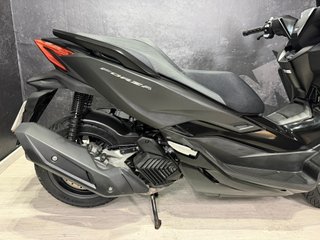 Honda Forza 125 ABS Negra/Gris