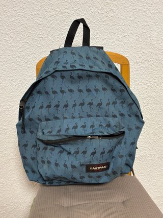 Mochila Eastpak flamencos azul