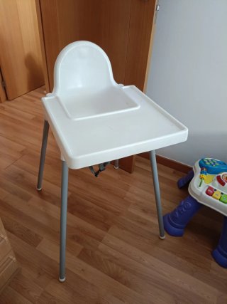 Trona IKEA blanca