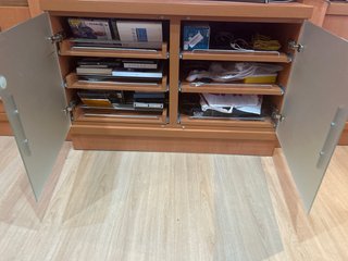 Mueble de salón madera y cristal