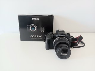 1.000 DISPAROS Canon EOS R100 con objetivo kit
