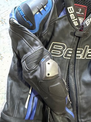 Mono de moto 2 piezas Talla 48 marca bela