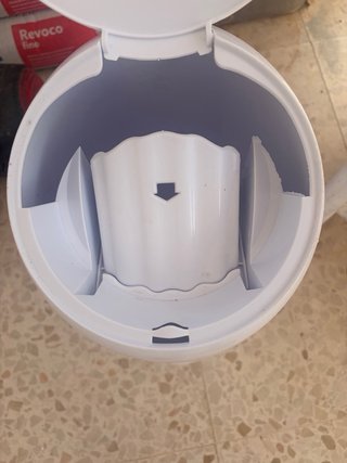 Papelera para pañales sin usar