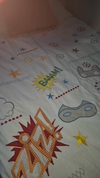 Colcha Zara Home Kids bordada 90cm