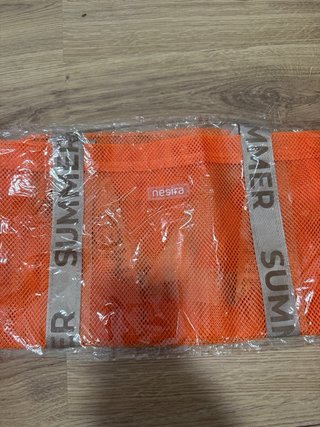 Bolsos Naranja y Rojo