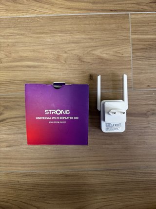 Ripetitore Wi-Fi Strong Universal 300