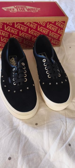 Vans Authentic Talla 39 Estrellas Negras