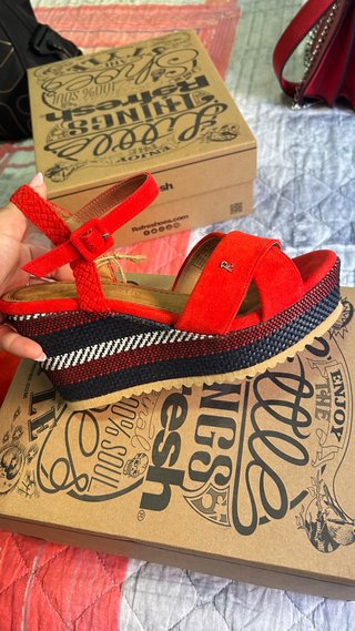 Sandalias cuña Refresh rojas