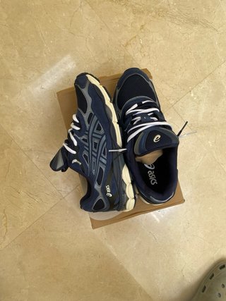 Zapatillas Asics azules y grises