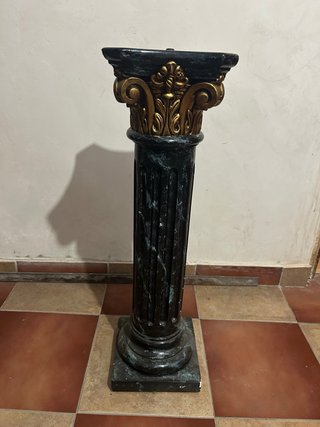 Pareja de columnas decorativas