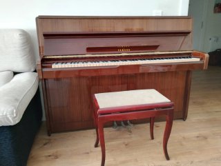 Piano Vertical Yamaha - Buen Estado