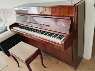 Piano Vertical Yamaha - Buen Estado