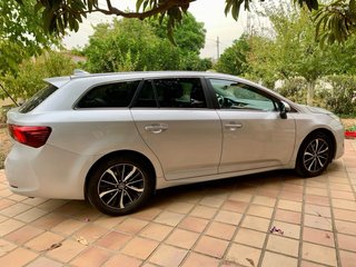 Toyota Avensis Touring Sport. 2018
