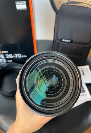 Sony FE 28-70mm f/2 GM