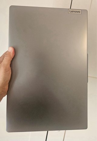 Lenovo IdeaPad Slim 3 15IAH8 Gris