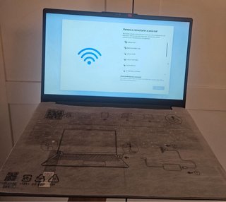 Lenovo IdeaPad Slim 3 15IAH8 Gris