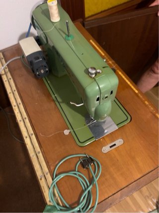 Máquina de coser Refrey Preferida vintage